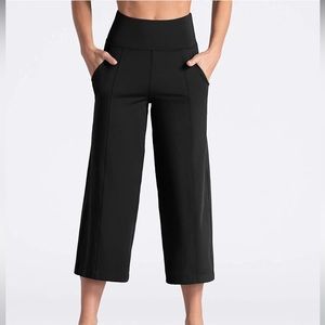 Yoga capris workout pants